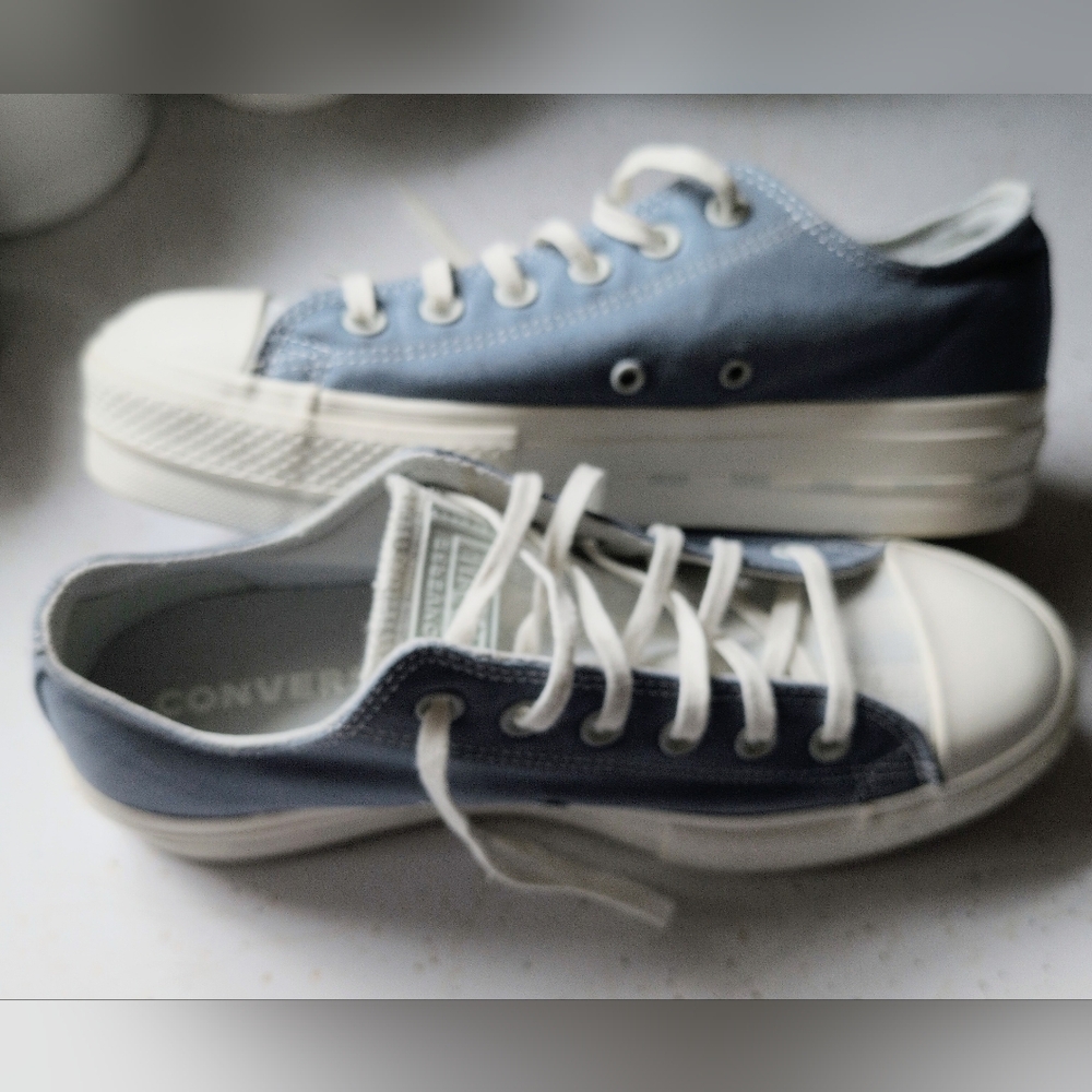 Converse Chuck Taylor All Star Lift Women's Size 9.5